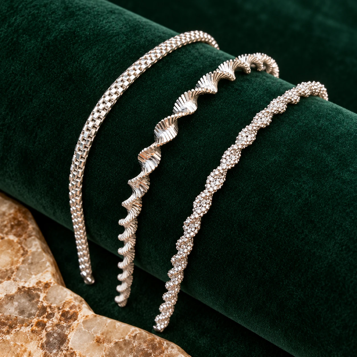 Pulseiras em diferentes tramas